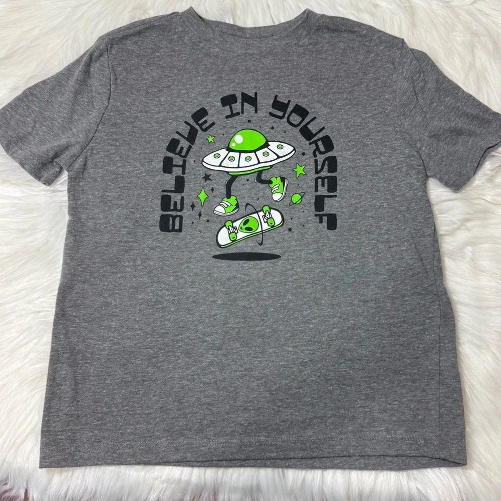 Old Navy Youth Boy Size Small (6-7) Charcoal Gray Shirt With Spaceship Image
